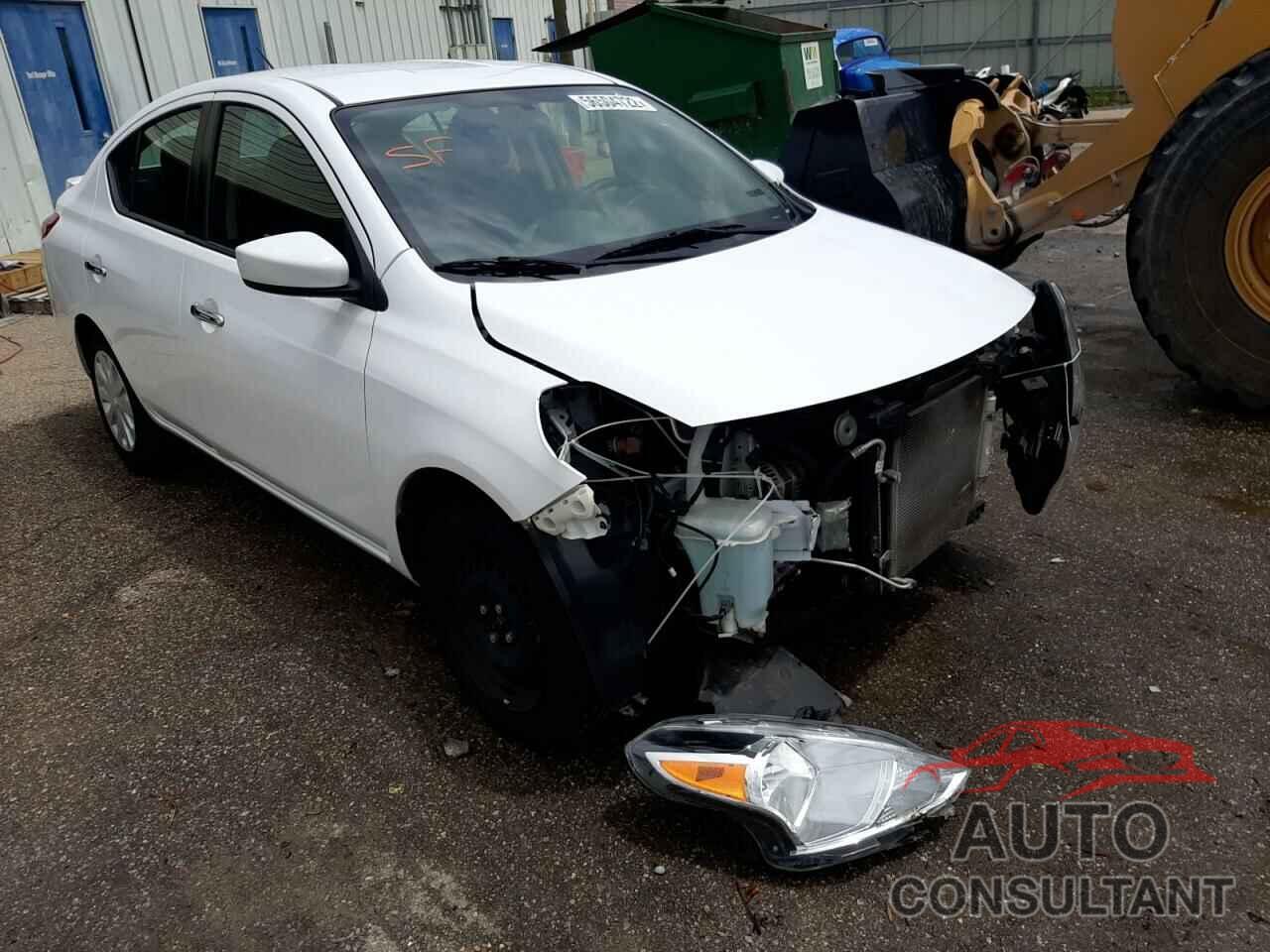 NISSAN VERSA 2018 - 3N1CN7AP4JL831740