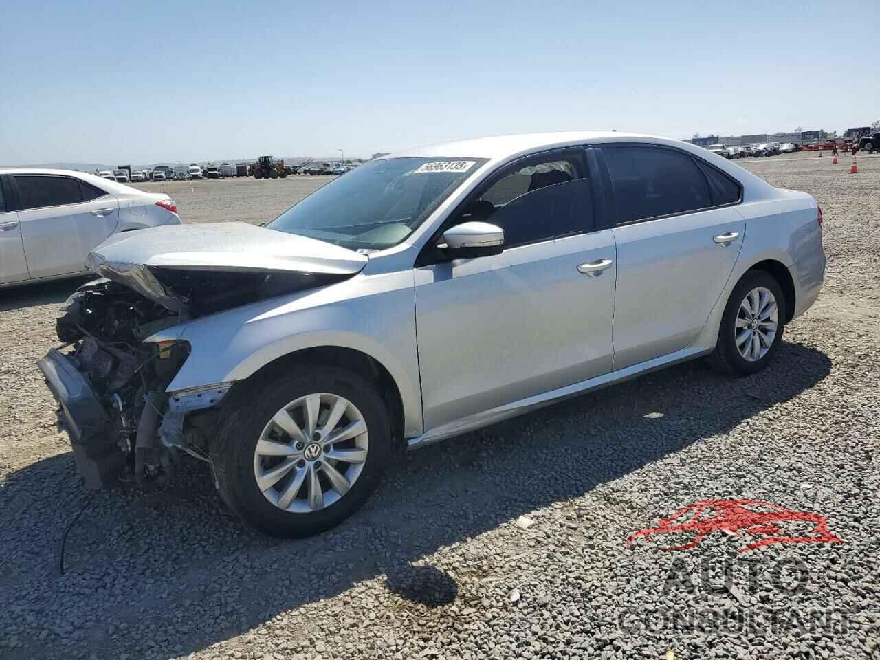 VOLKSWAGEN PASSAT 2015 - 1VWAT7A33FC020096