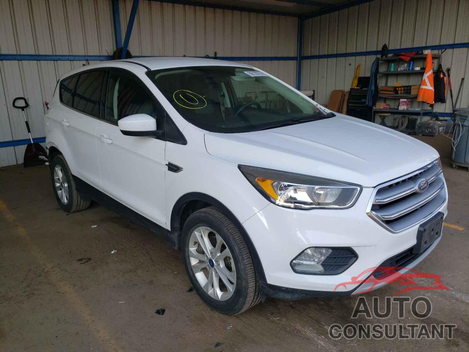 FORD ESCAPE 2017 - 1FMCU0GD5HUB29040