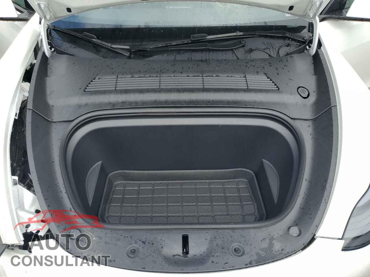 TESLA MODEL Y 2024 - 7SAYGAEEXRF205030