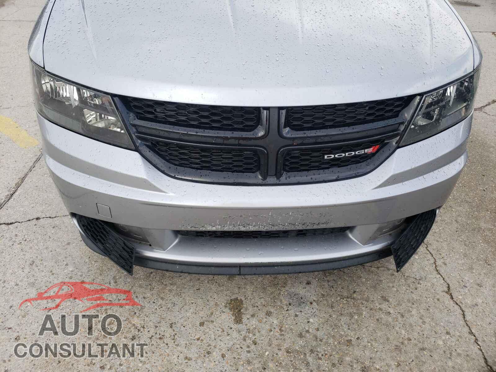 DODGE JOURNEY 2018 - 3C4PDCAB0JT527111