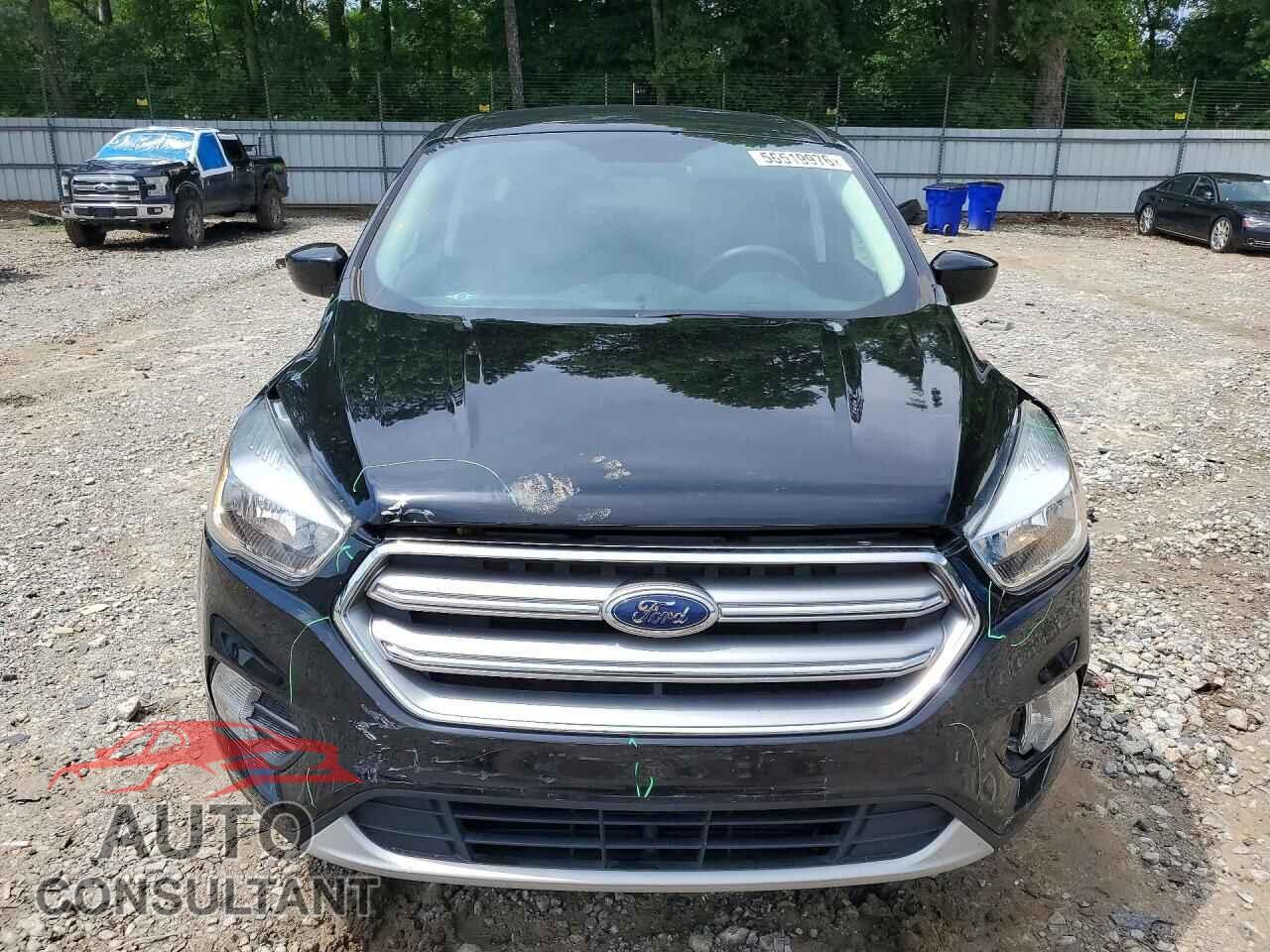 FORD ESCAPE 2017 - 1FMCU0G94HUE12332
