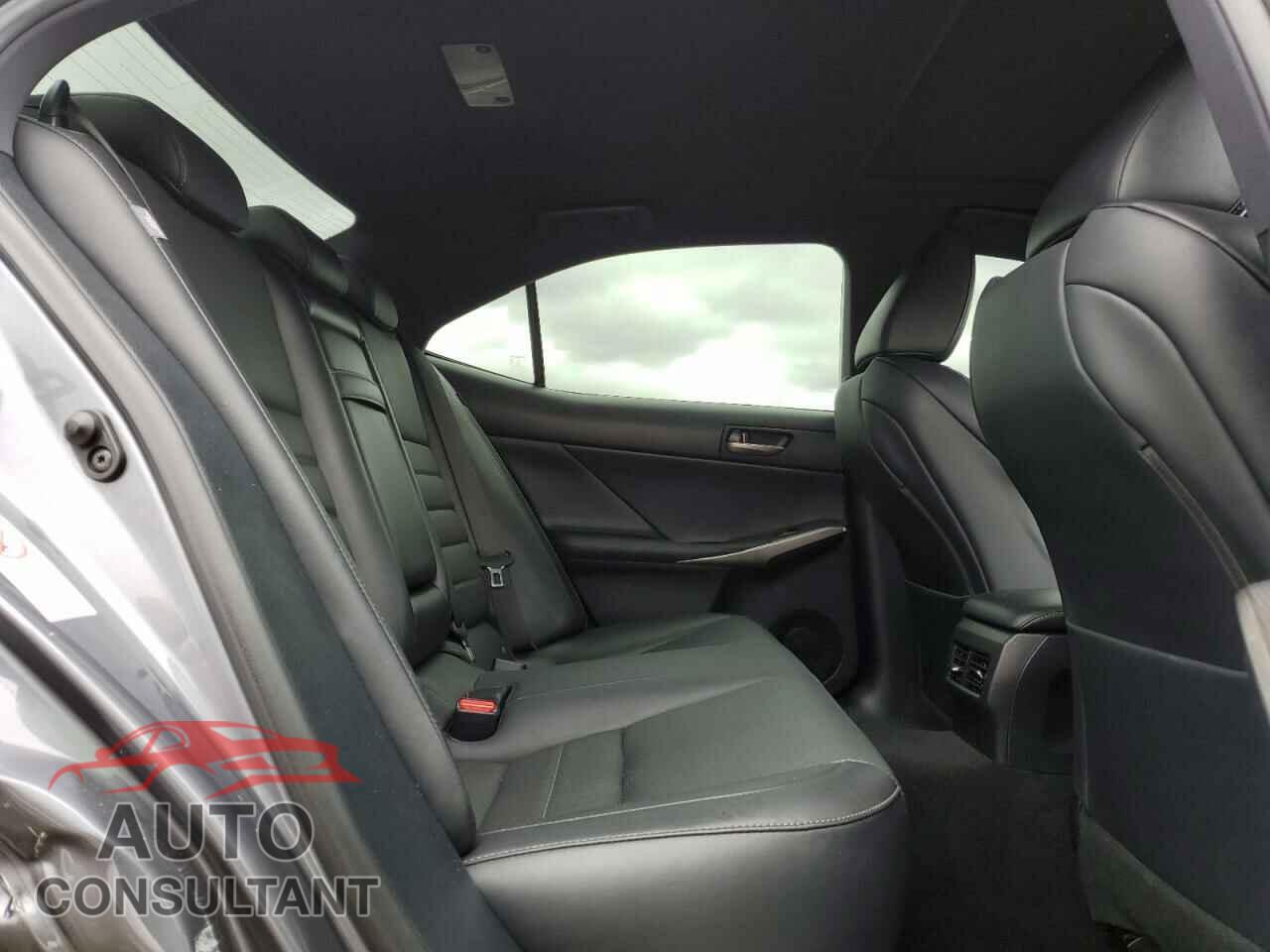 LEXUS IS 2017 - JTHCM1D23H5025913