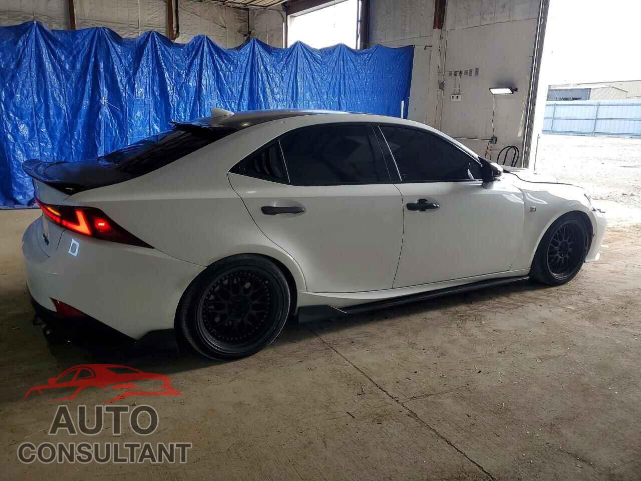 LEXUS IS 2015 - JTHCF1D2XF5028590