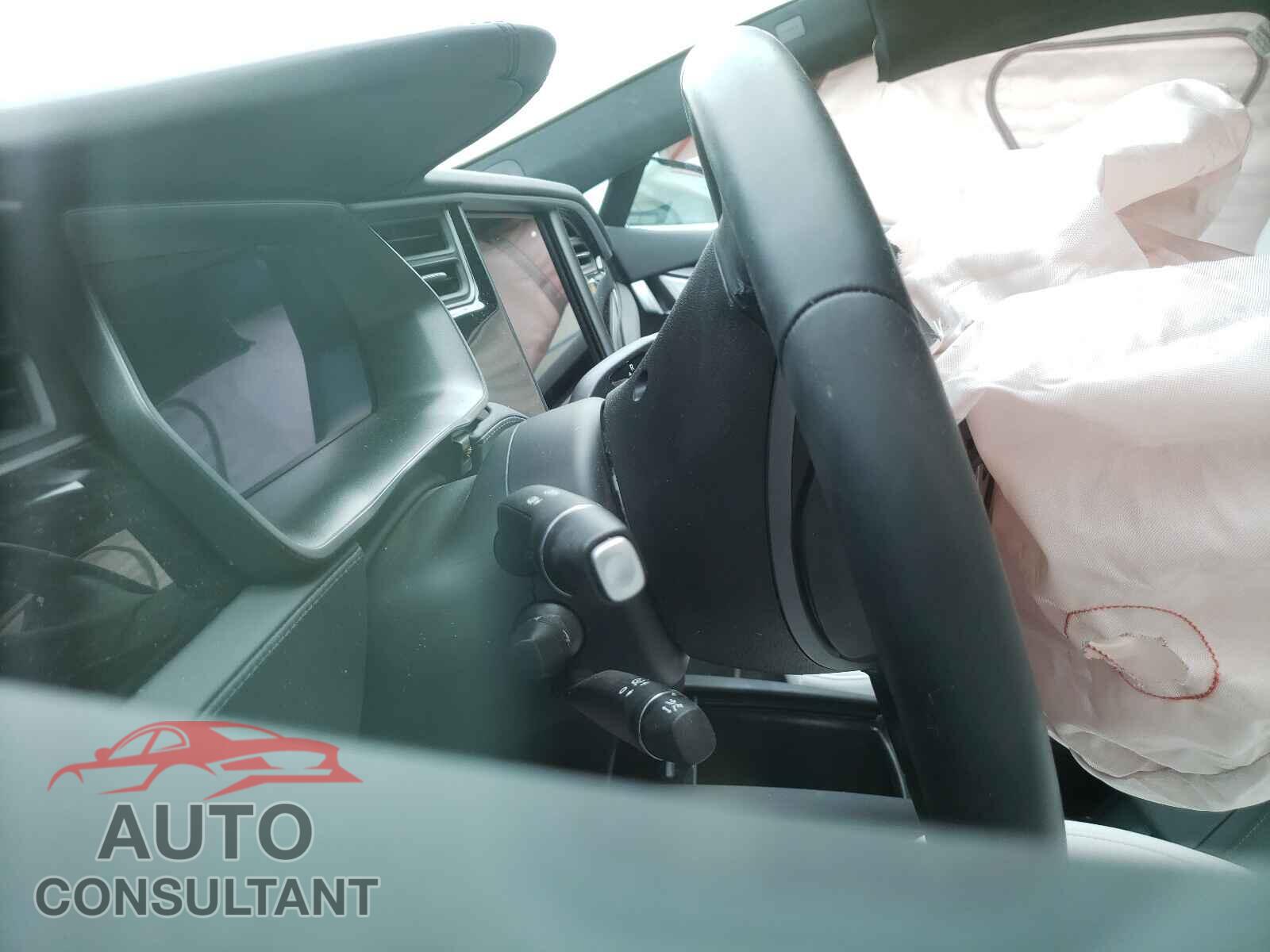TESLA MODEL S 2020 - 5YJSA1E26LF385415