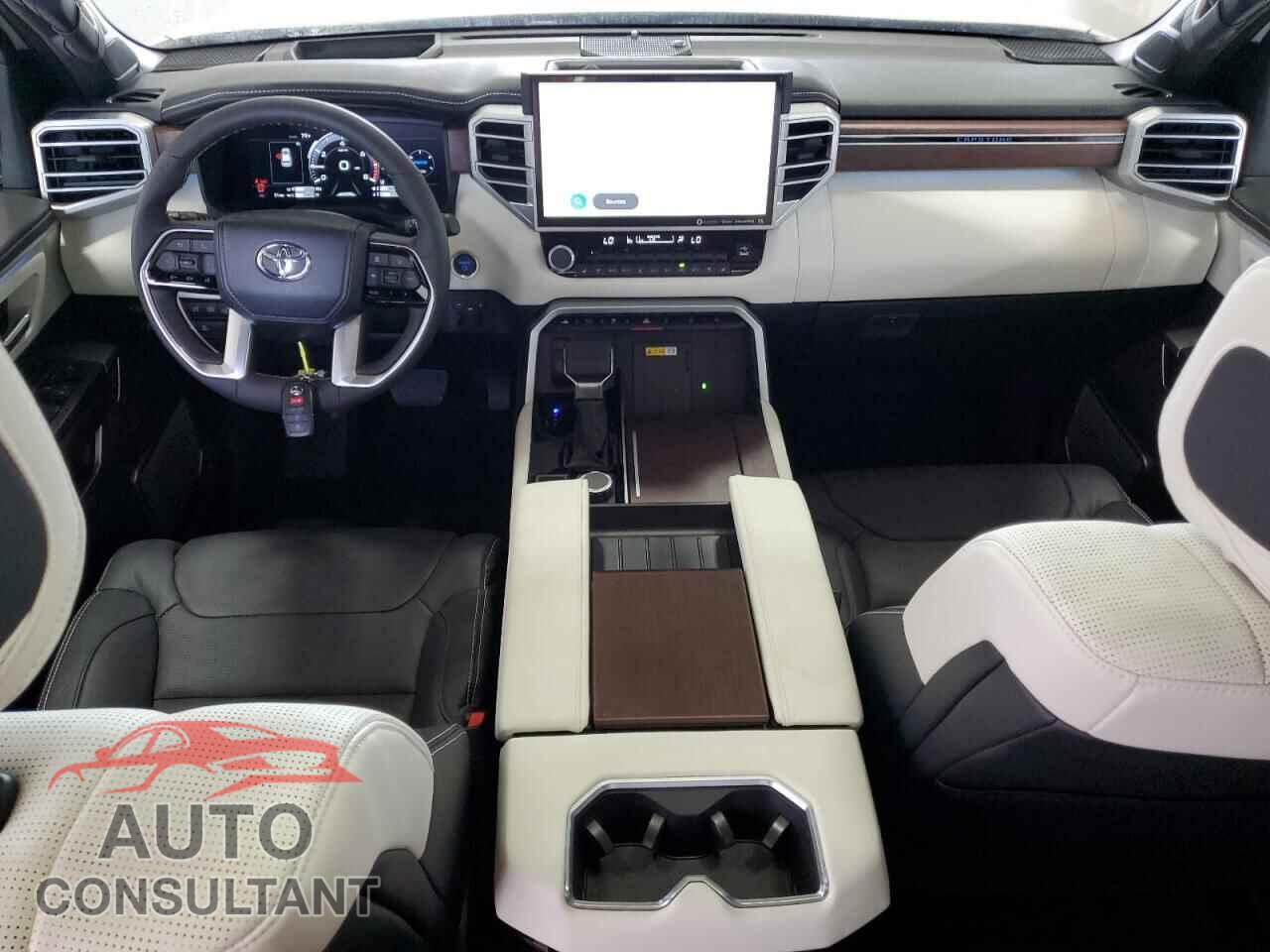 TOYOTA SEQUOIA 2024 - 7SVAAABAXRX036172