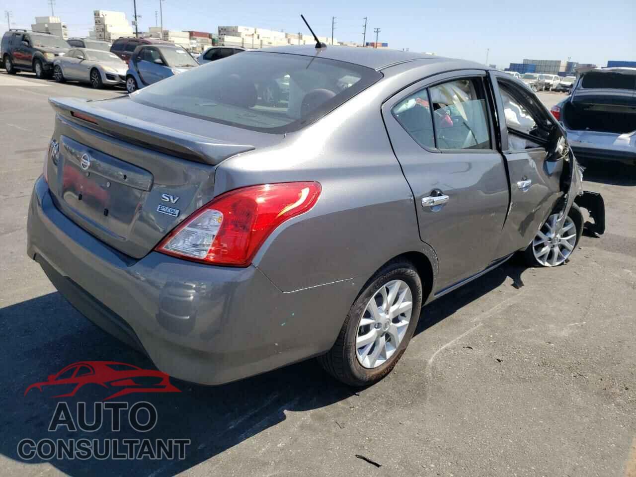 NISSAN VERSA 2018 - 3N1CN7AP2JL879026