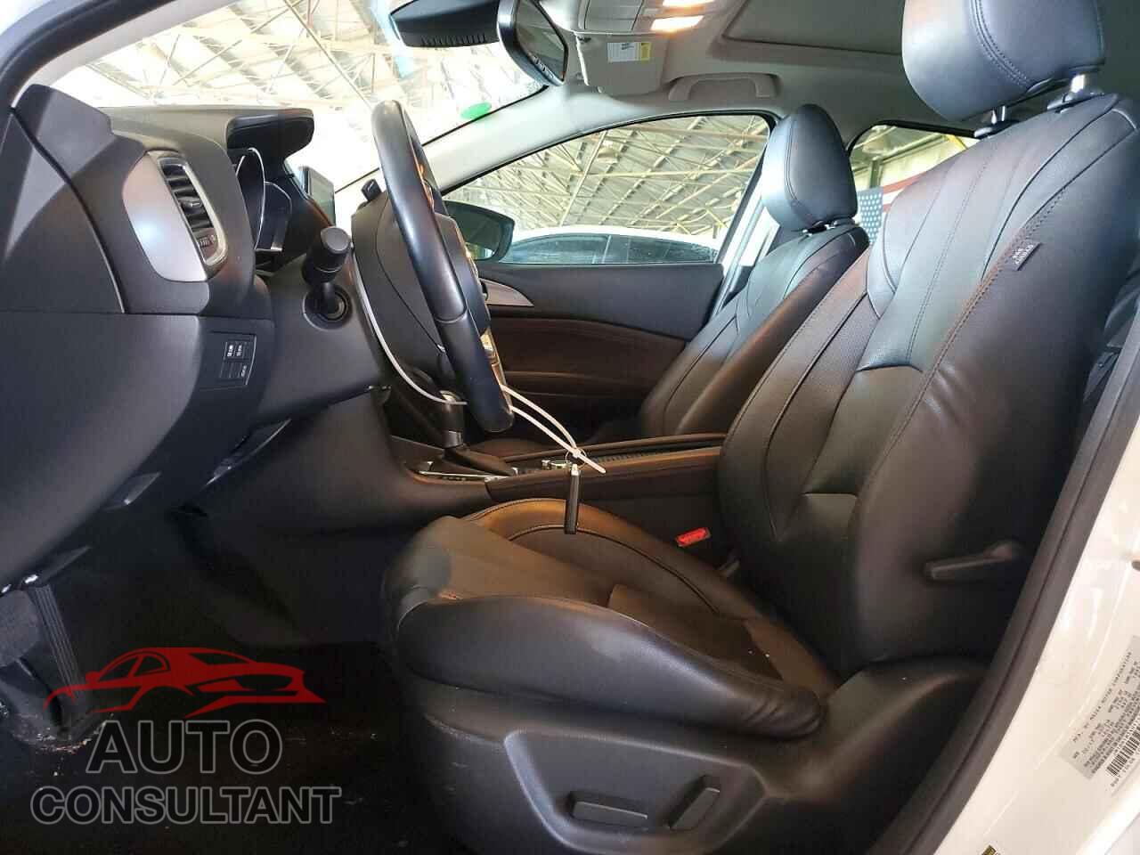 MAZDA 3 2017 - JM1BN1M3XH1143600