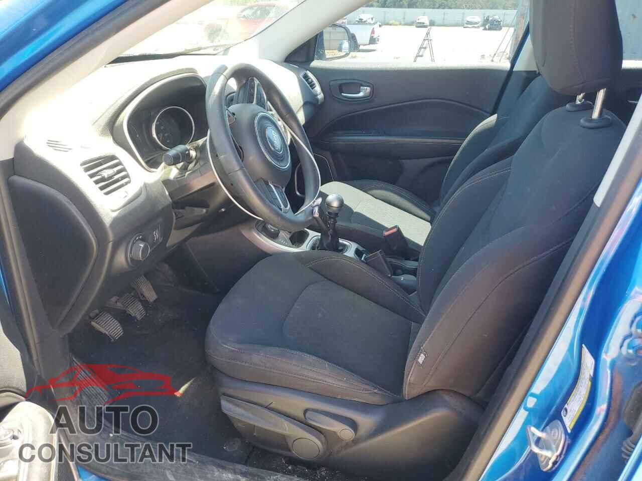 JEEP COMPASS 2018 - 3C4NJDAB7JT373681