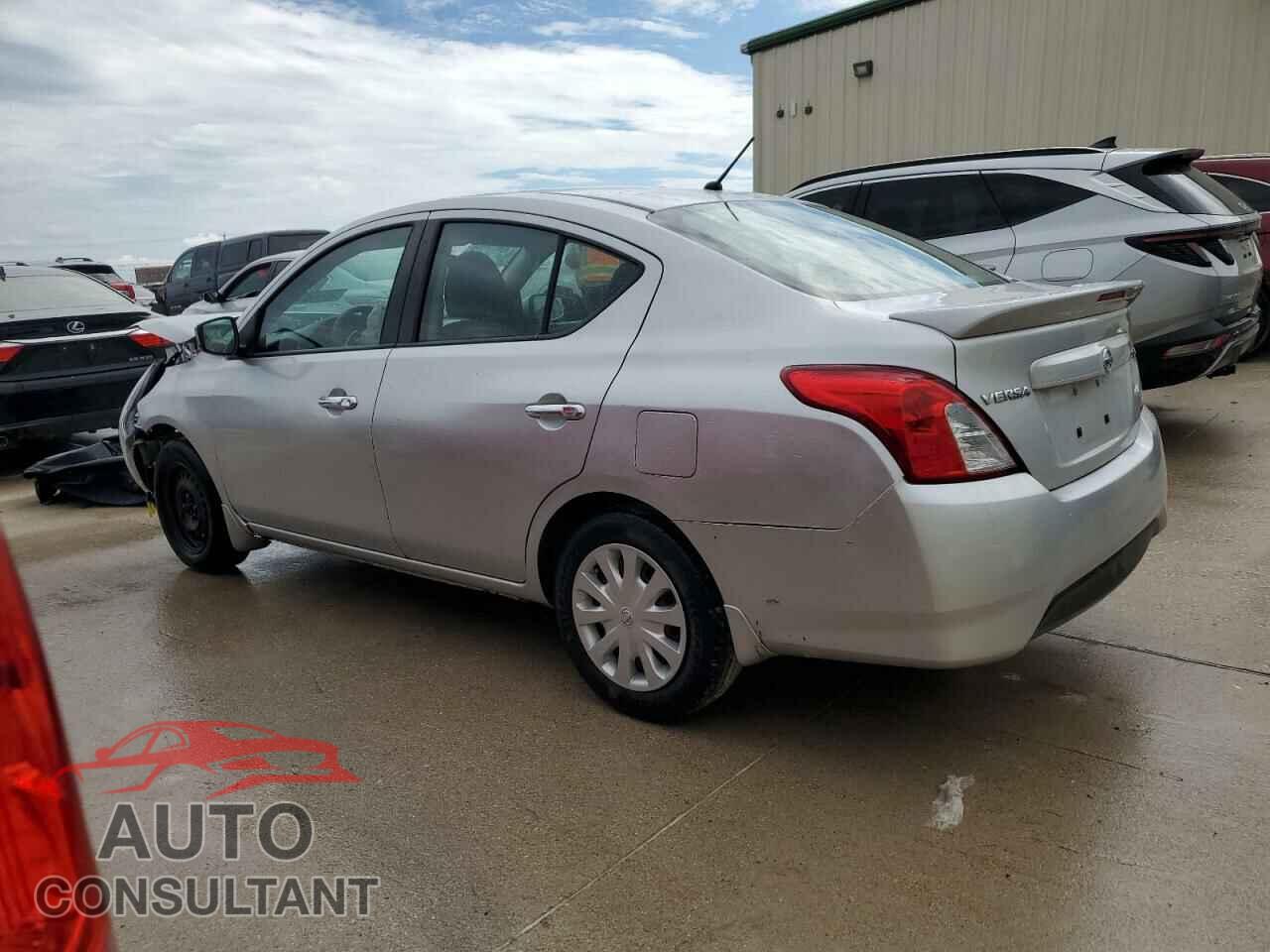 NISSAN VERSA 2017 - 3N1CN7AP2HL812176