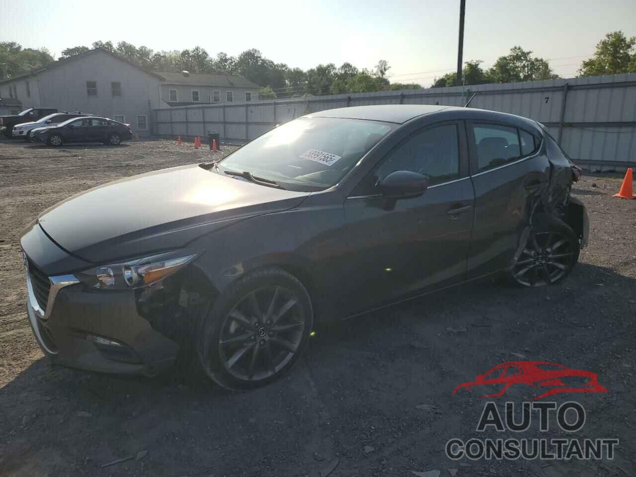 MAZDA 3 2018 - 3MZBN1L36JM269055