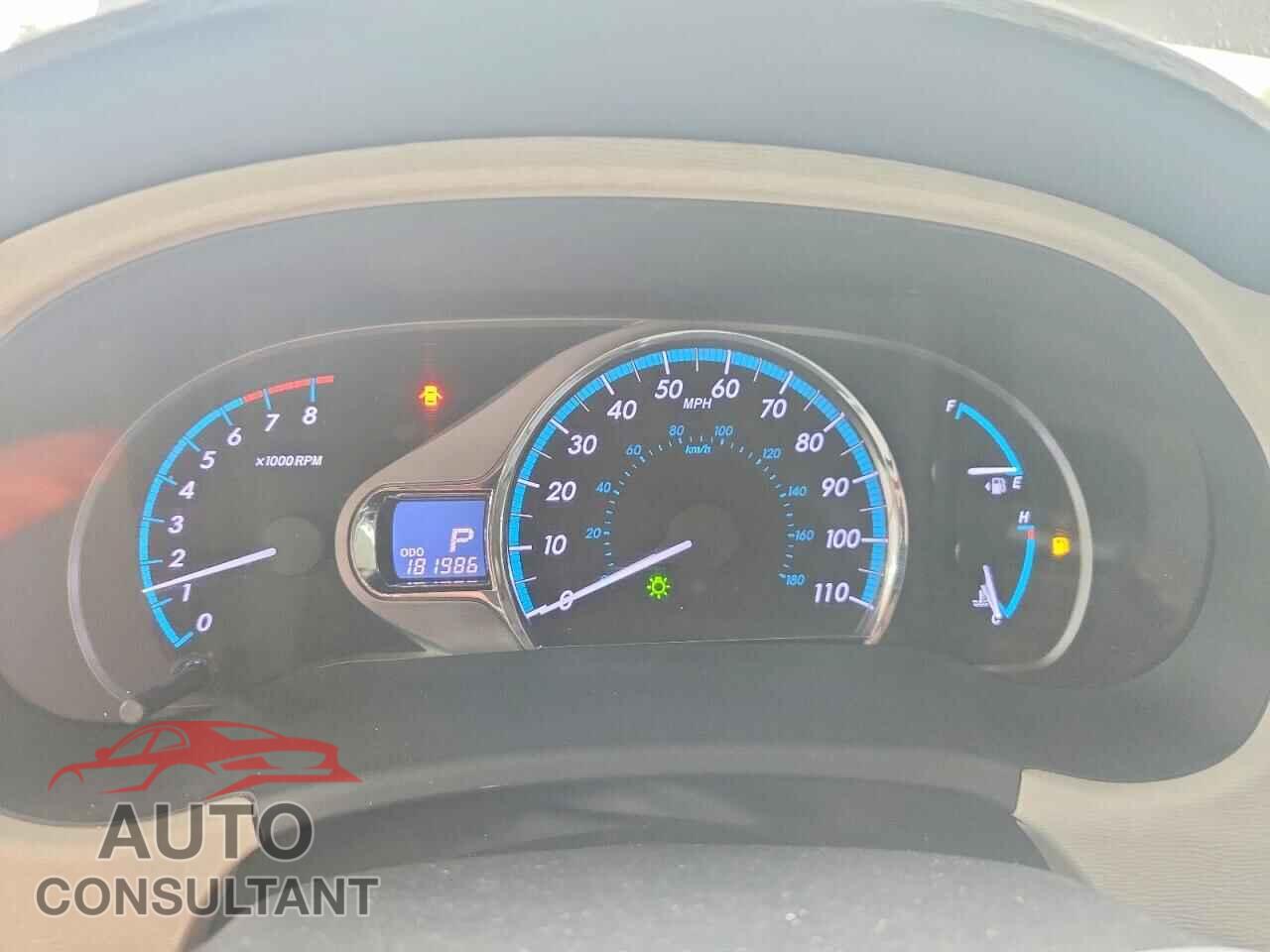 TOYOTA SIENNA 2011 - 5TDYK3DC5BS070855