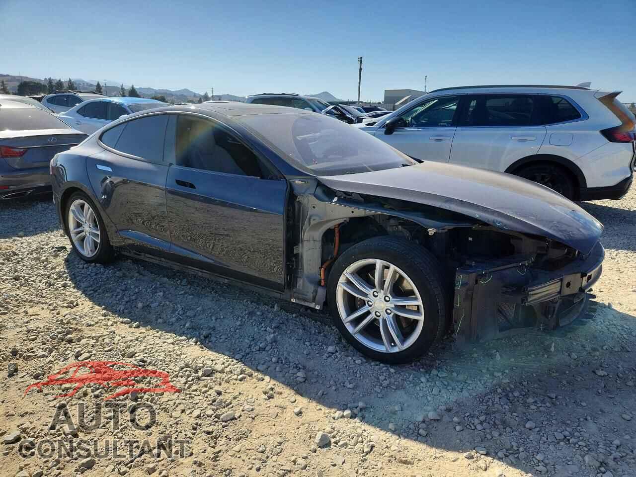 TESLA MODEL S 2016 - 5YJSA1E27GF131444