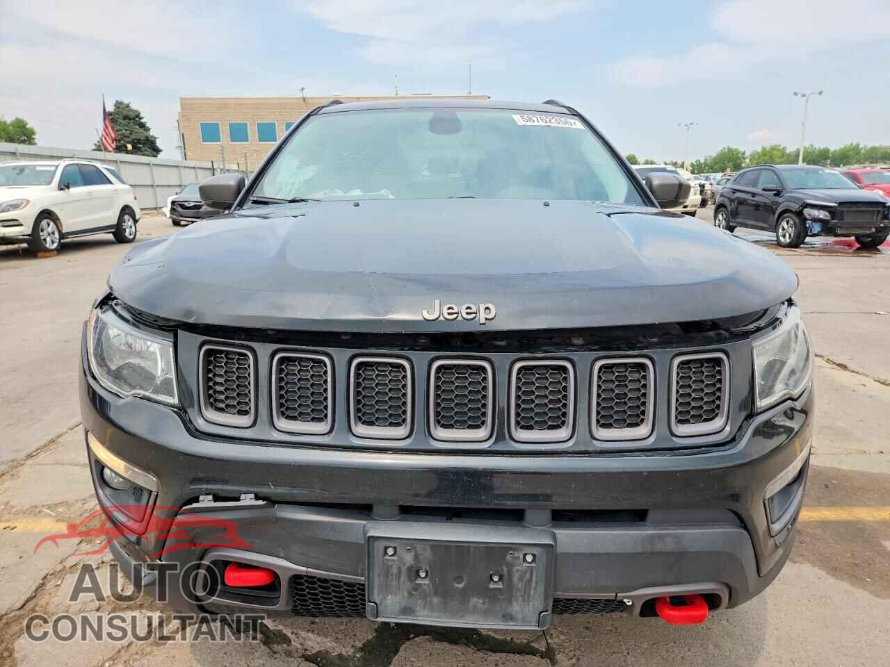 JEEP COMPASS 2018 - 3C4NJDDB5JT136232