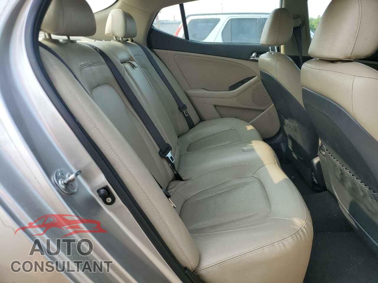 KIA OPTIMA 2011 - KNAGN4A64B5138282