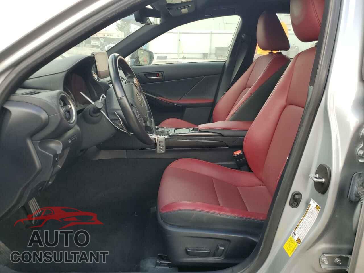 LEXUS IS 2021 - JTHAA1D25M5116434