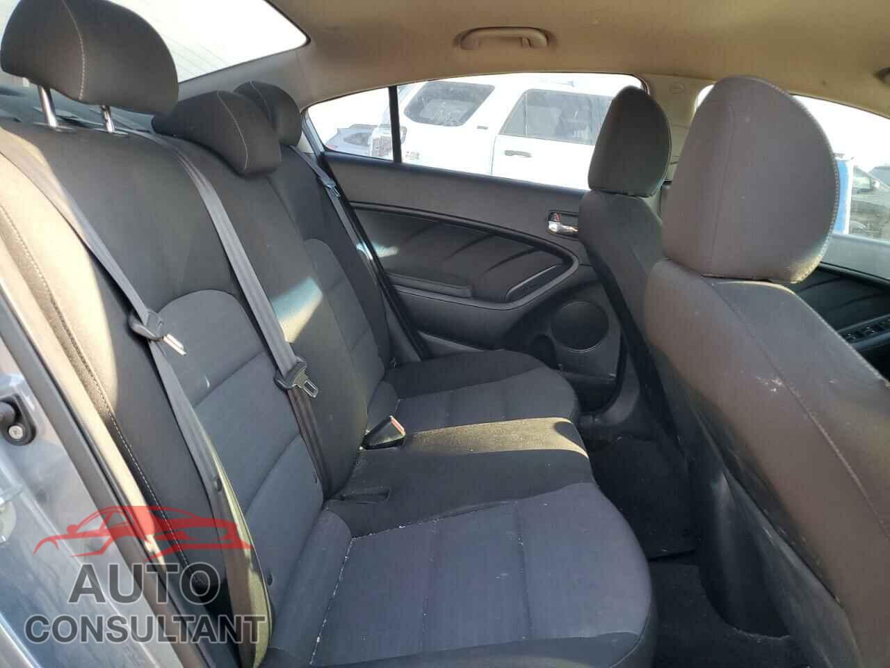 KIA FORTE 2017 - 3KPFL4A72HE026137