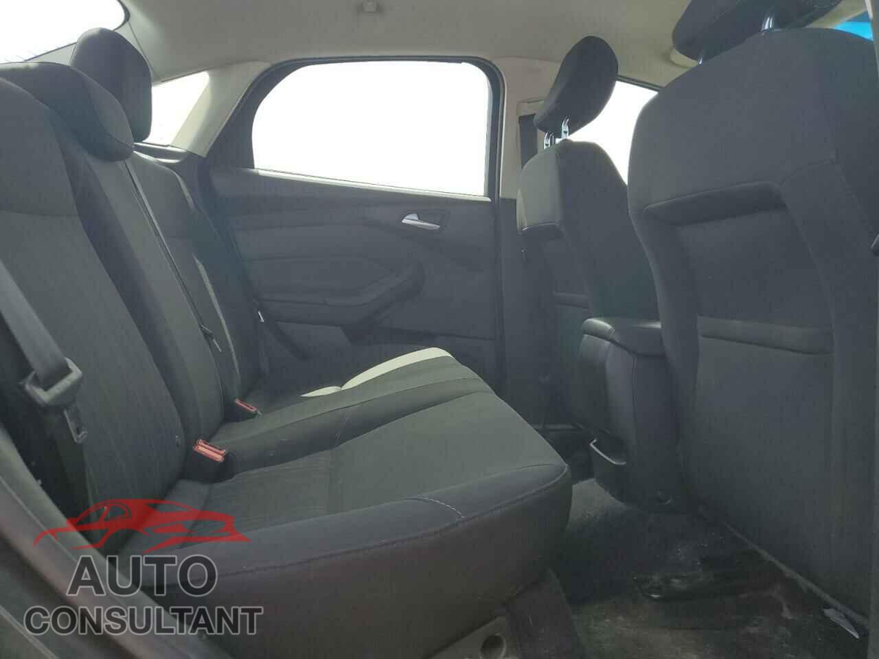 FORD FOCUS 2017 - 1FADP3F23HL232938