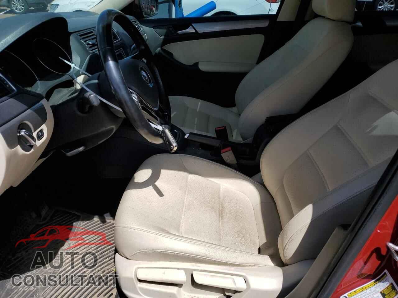 VOLKSWAGEN JETTA 2017 - 3VWDB7AJXHM391689
