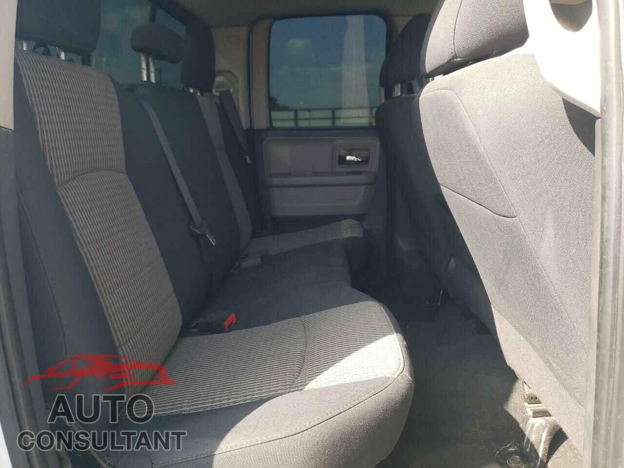 DODGE RAM 1500 2012 - 1C6RD7GP8CS136433