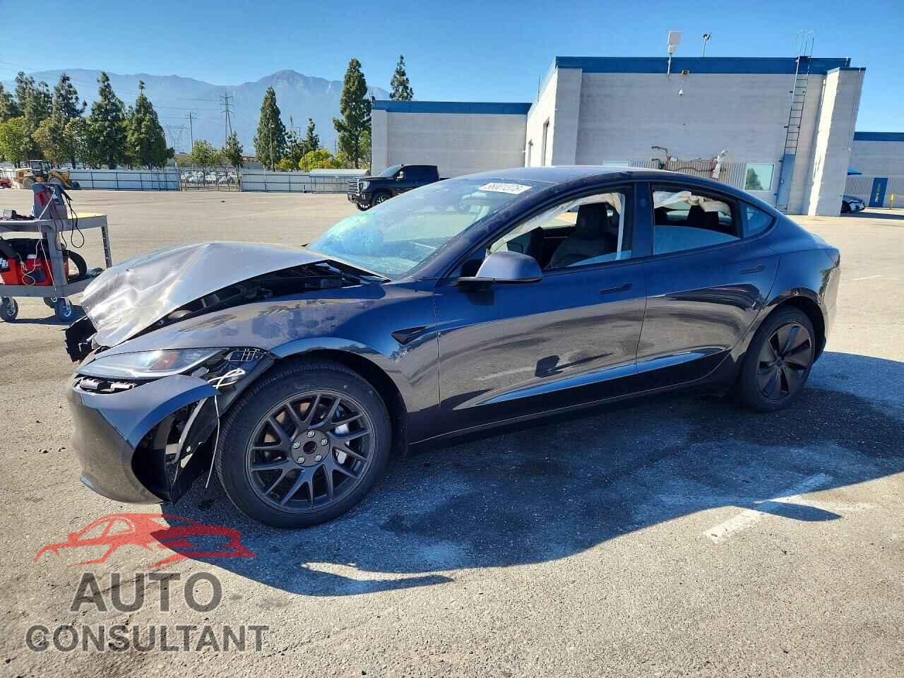 TESLA MODEL 3 2024 - 5YJ3E1EA2RF725569