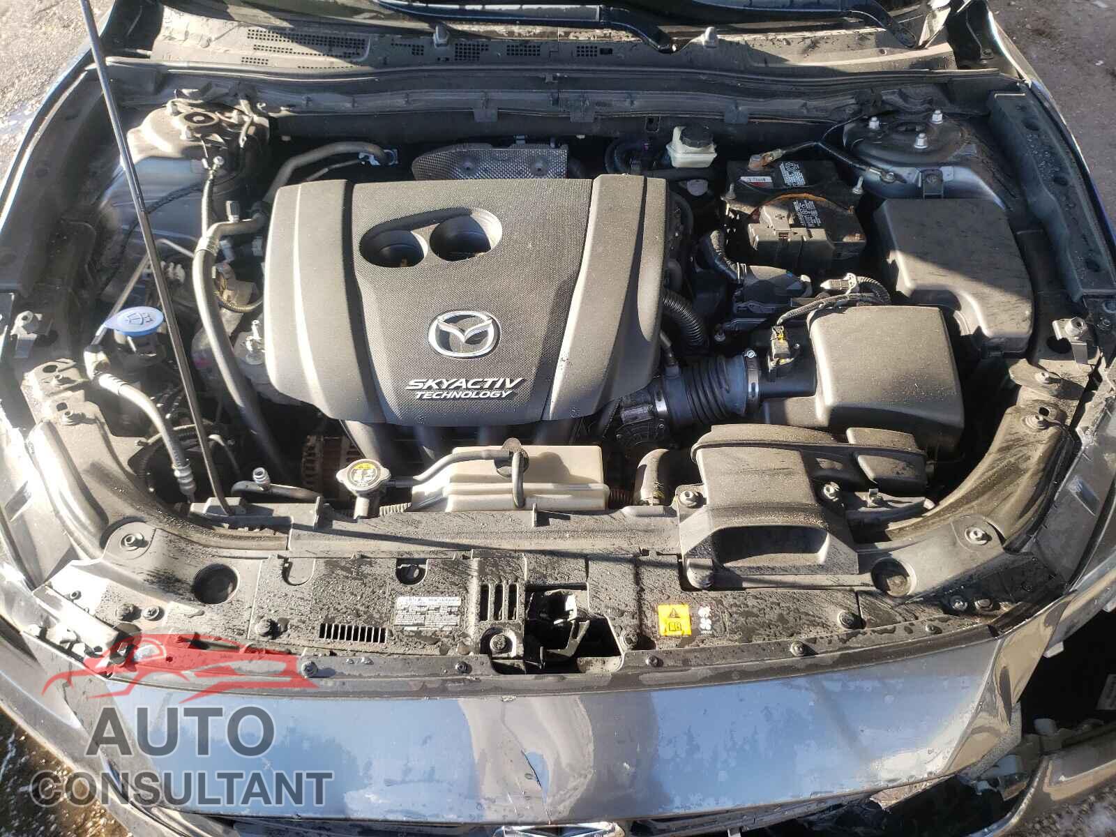 MAZDA 3 2017 - 3MZBN1U78HM105396