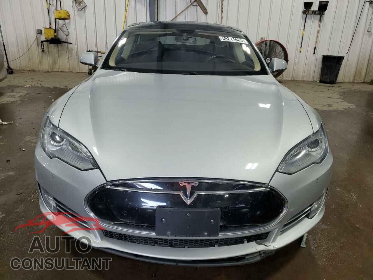 TESLA MODEL S 2014 - 5YJSA1H15EFP51239