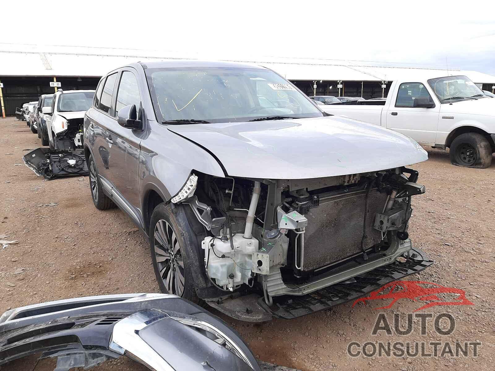 MITSUBISHI OUTLANDER 2019 - JA4AD3A34KZ021655