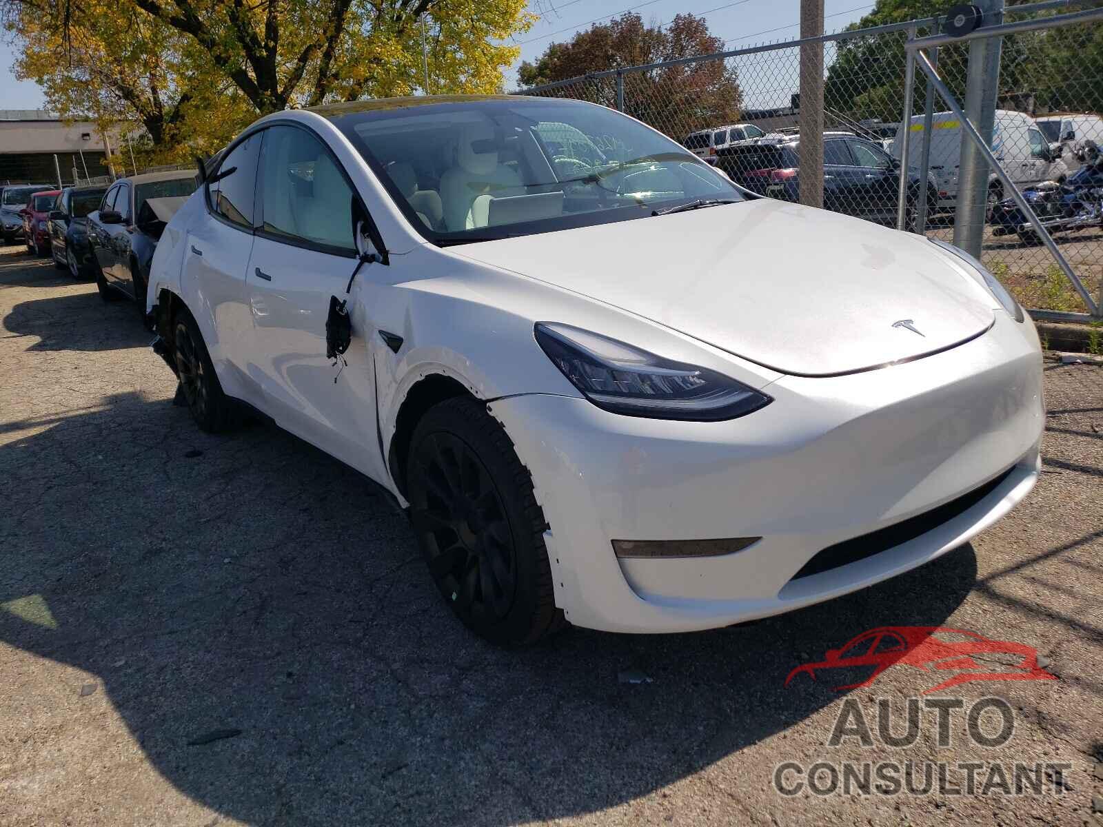 TESLA MODEL Y 2021 - 5YJYGDEE4MF254375