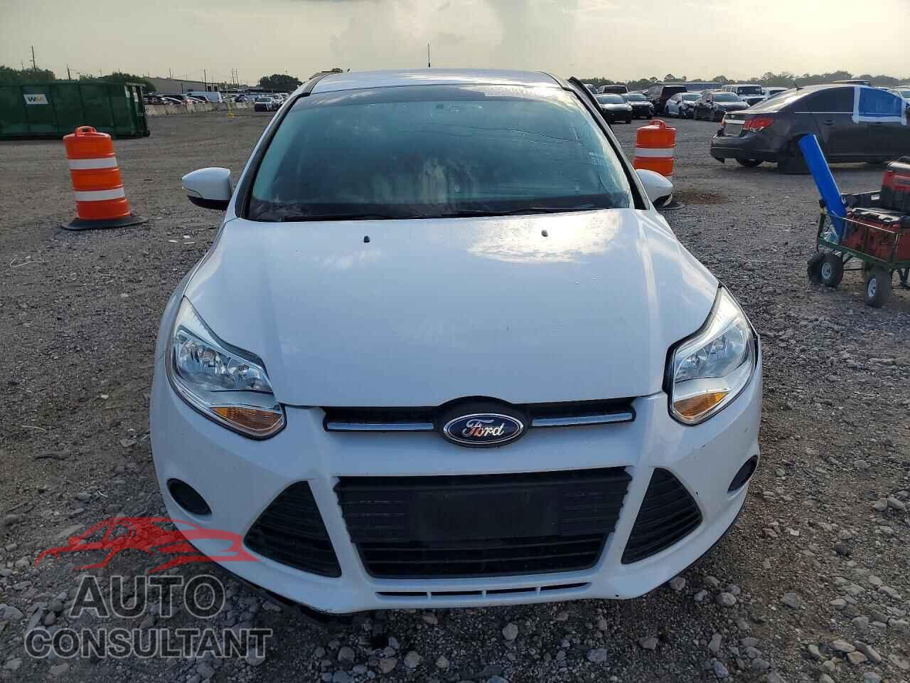 FORD FOCUS 2014 - 1FADP3K24EL259096