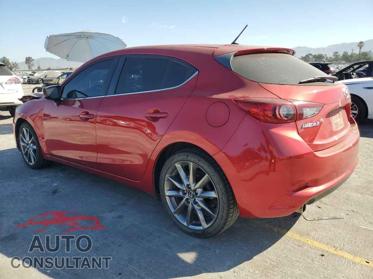 MAZDA 3 2018 - 3MZBN1L32JM241124