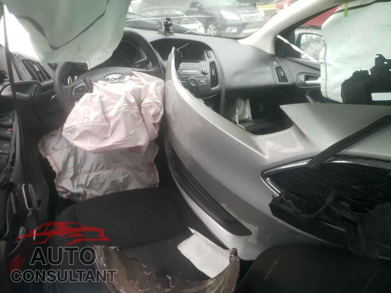 FORD FOCUS 2017 - 1FADP3F28HL205038
