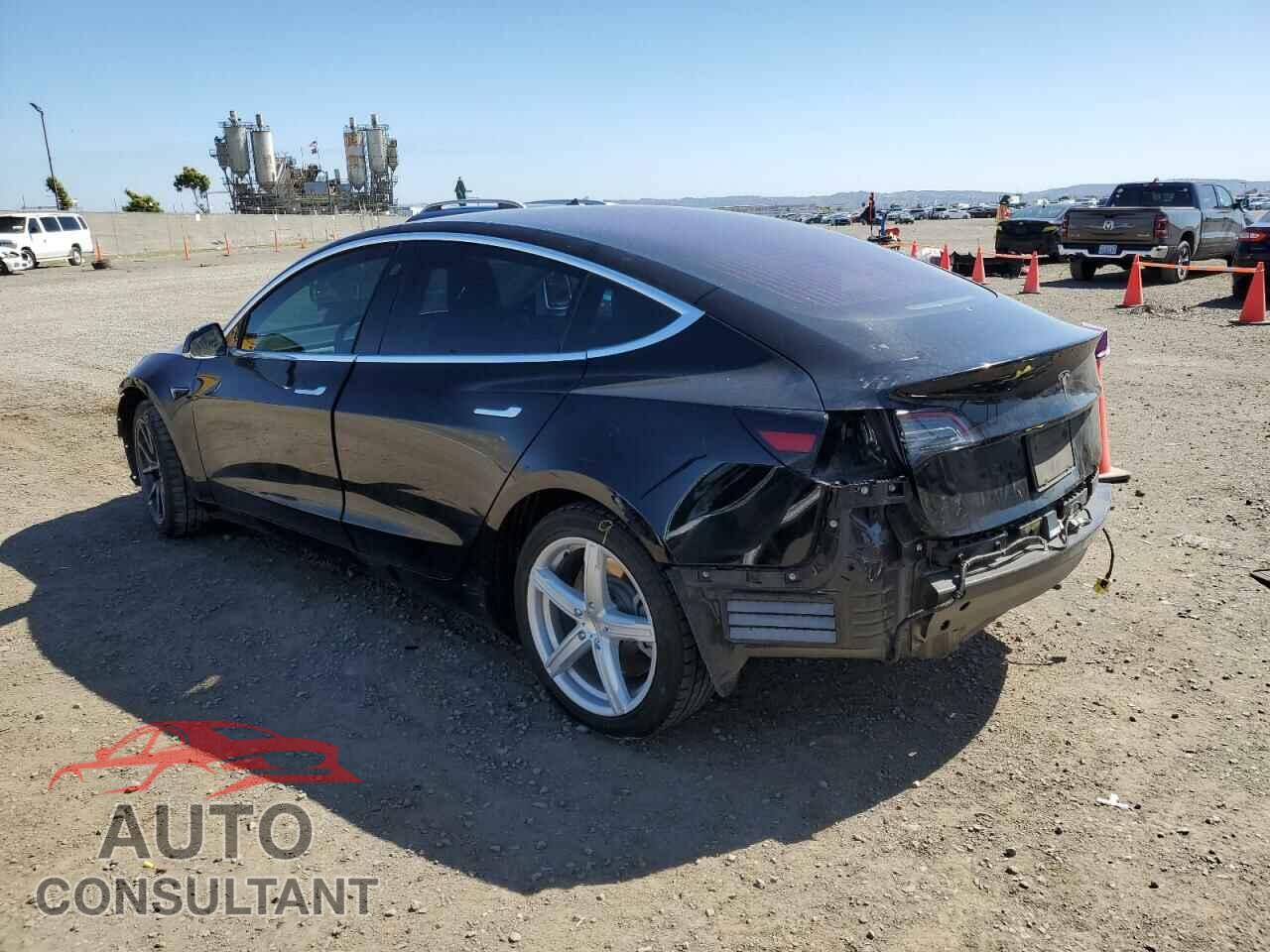 TESLA MODEL 3 2019 - 5YJ3E1EA5KF305679