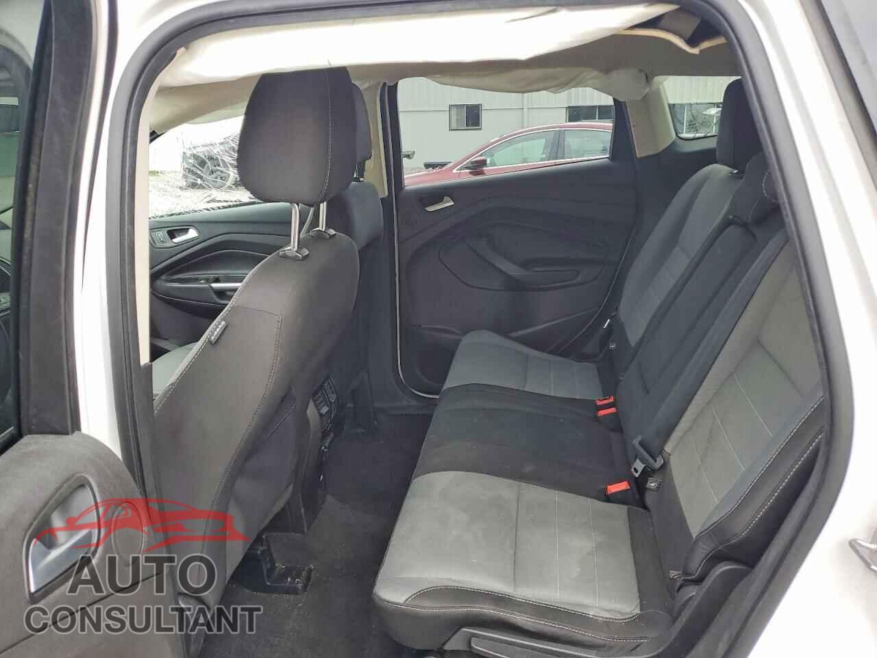 FORD ESCAPE 2016 - 1FMCU9G98GUC49557