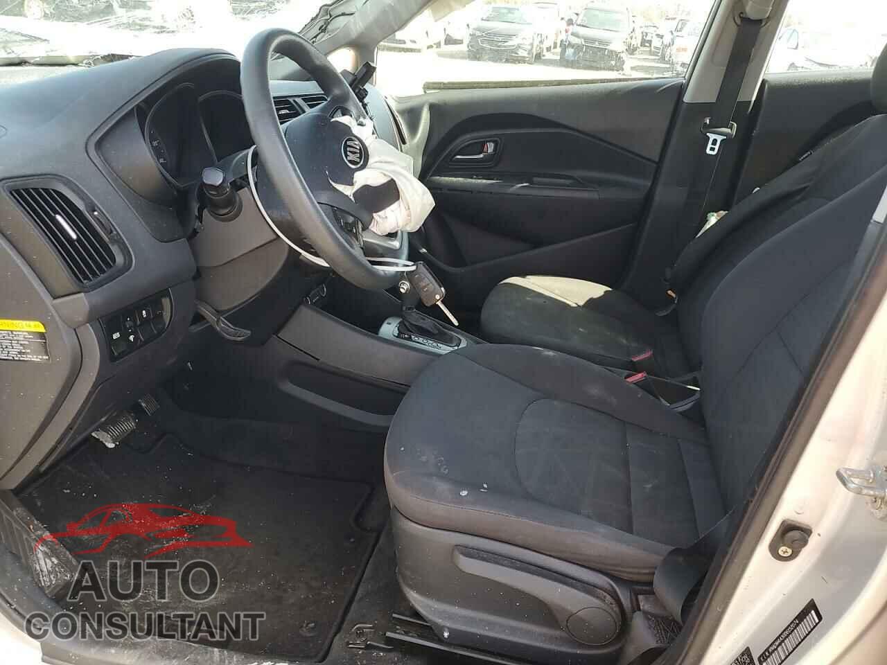 KIA RIO 2013 - KNADM4A30D6152074