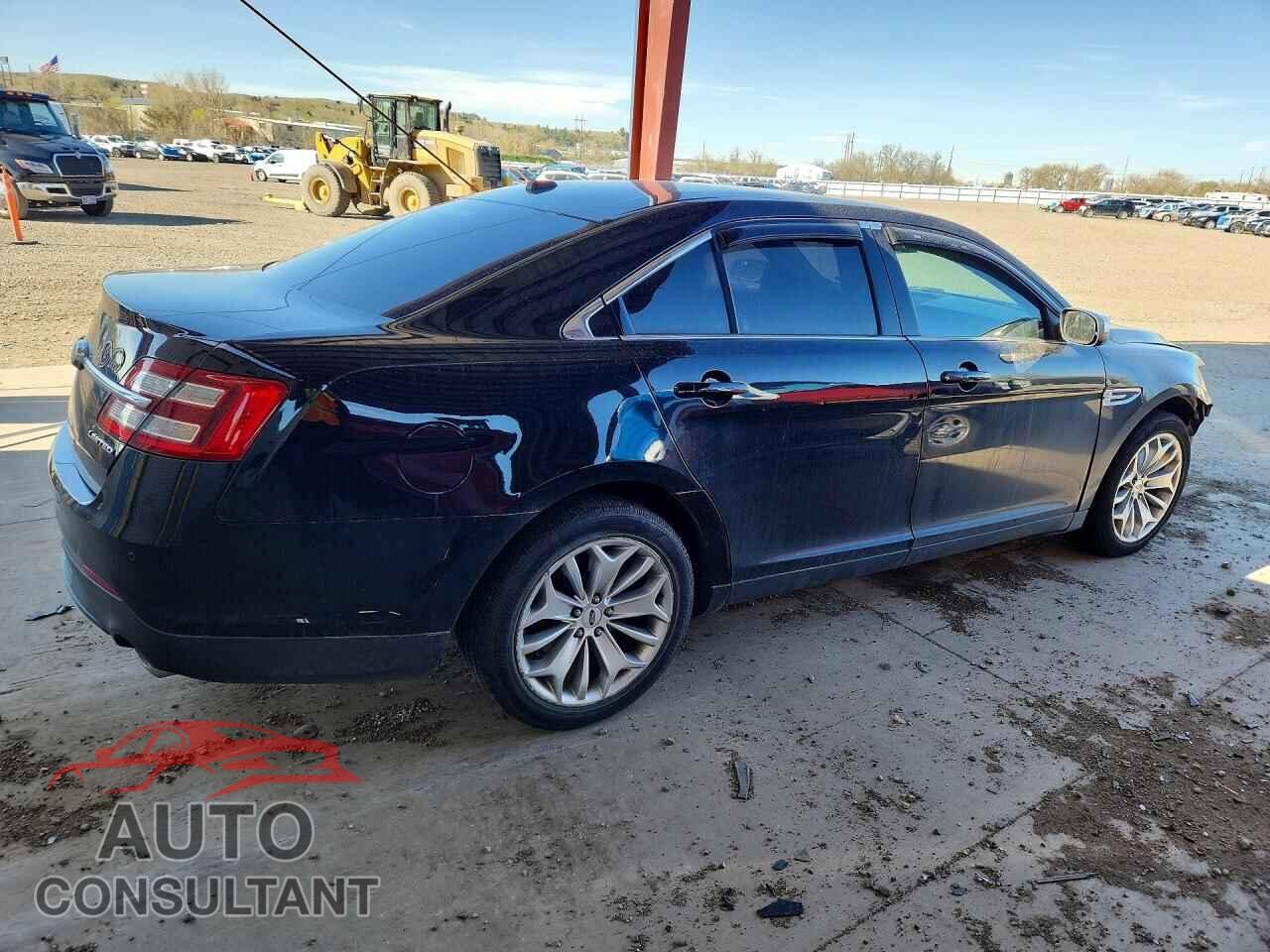 FORD TAURUS 2018 - 1FAHP2F89JG131630