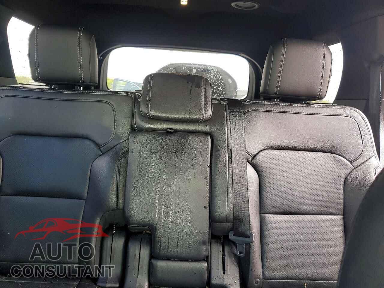 FORD EXPLORER 2018 - 1FM5K8F85JGB11045