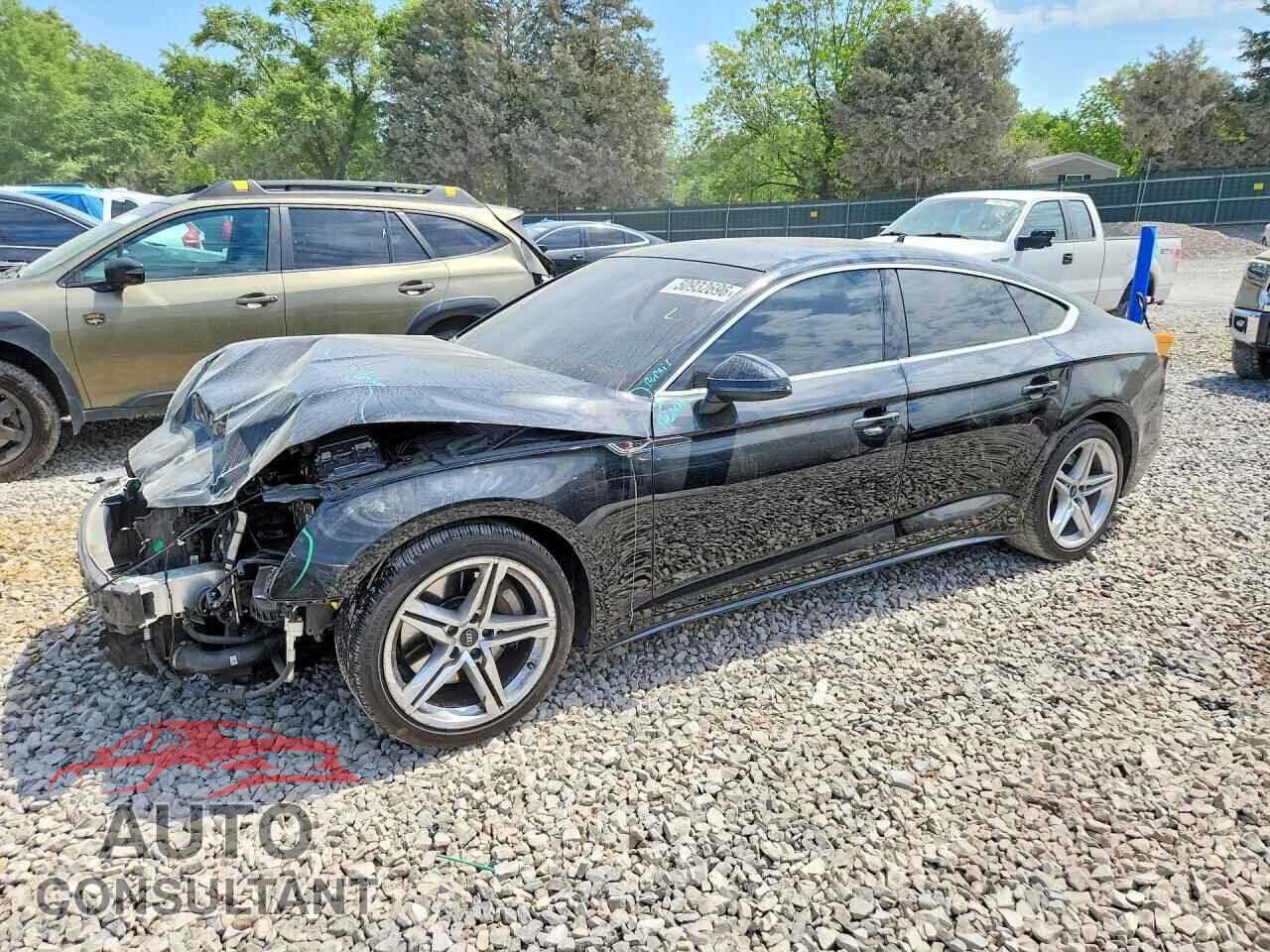 AUDI A5 2022 - WAUDACF53NA008997