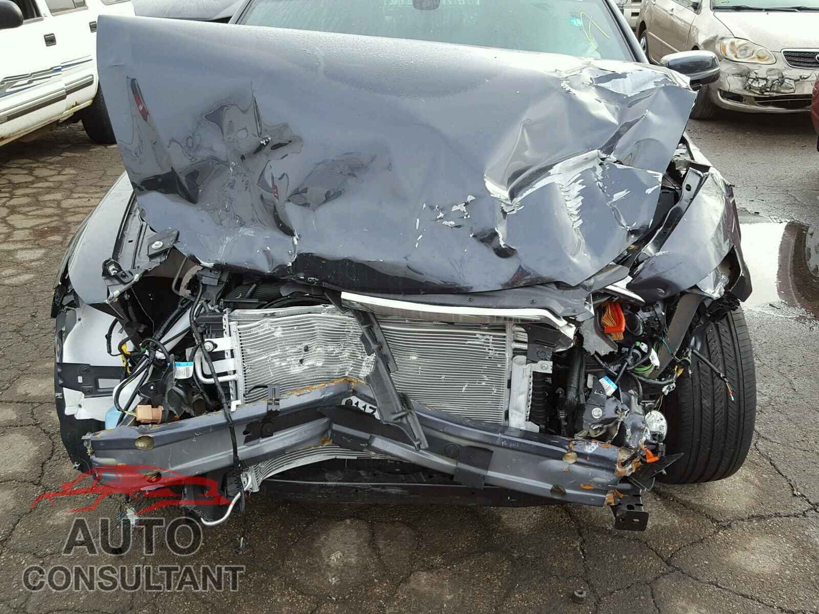 FORD TAURUS 2017 - 1FAHP2E84HG118280