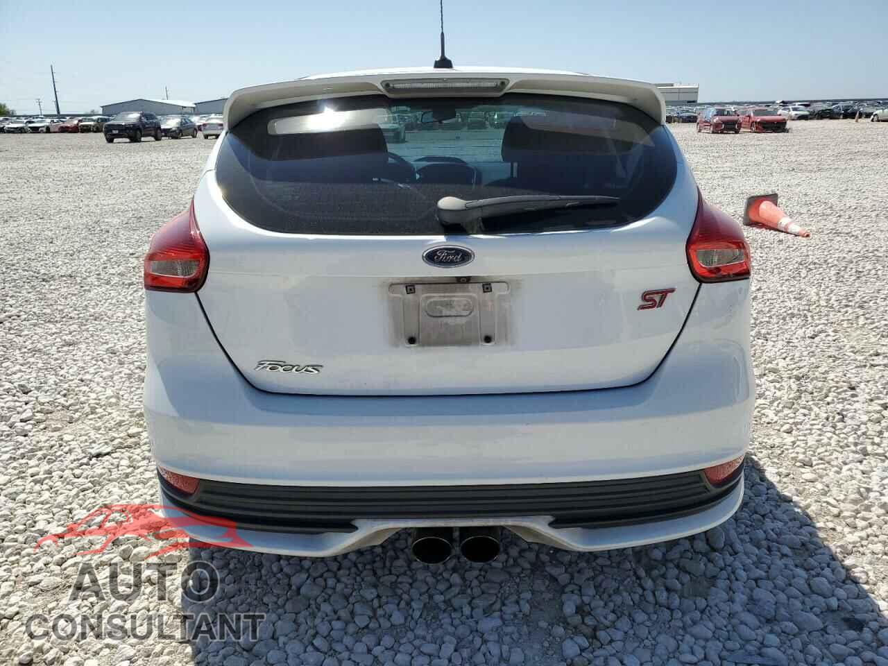 FORD FOCUS 2016 - 1FADP3L95GL318994