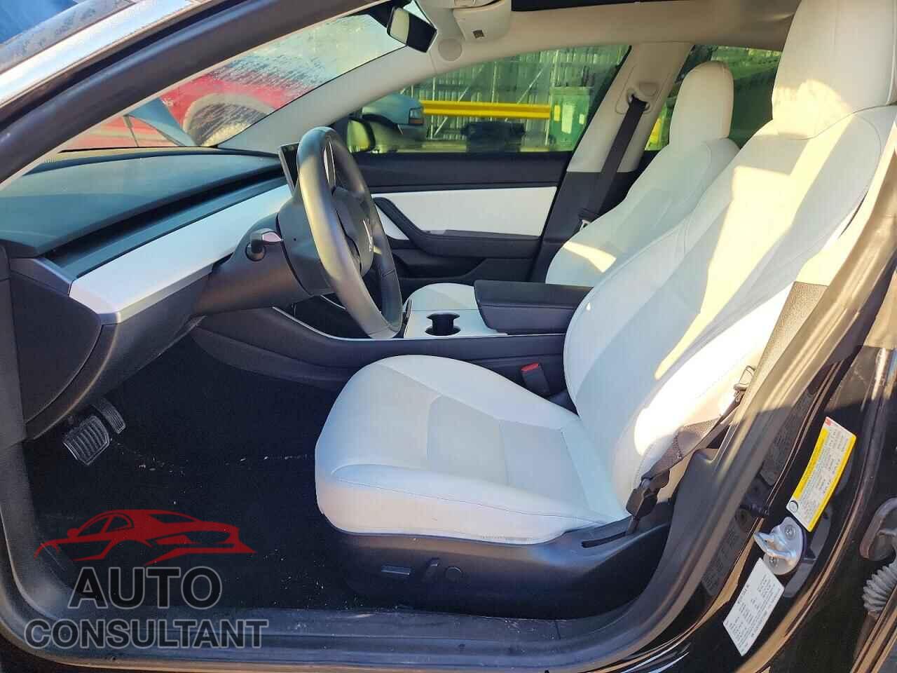 TESLA MODEL 3 2019 - 5YJ3E1EB3KF213950