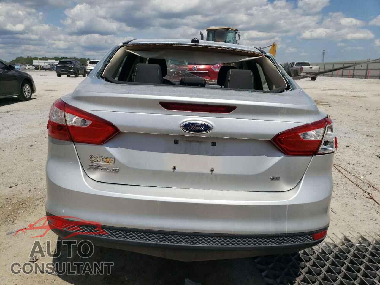 FORD FOCUS 2012 - 1FAHP3F26CL201547