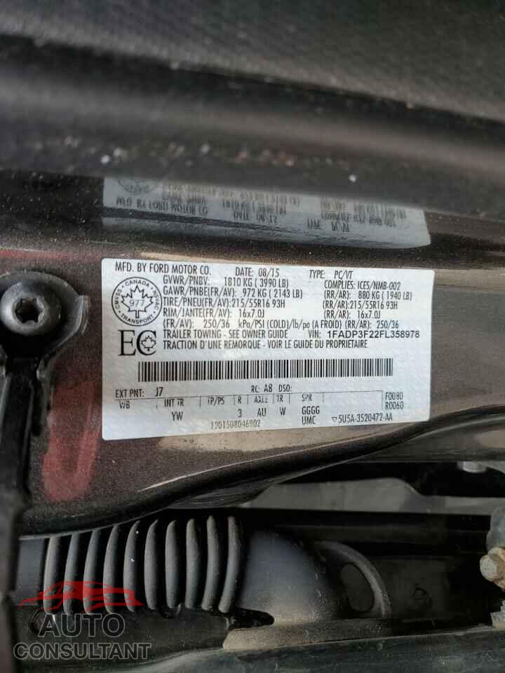 FORD FOCUS 2015 - 1FADP3F22FL358978