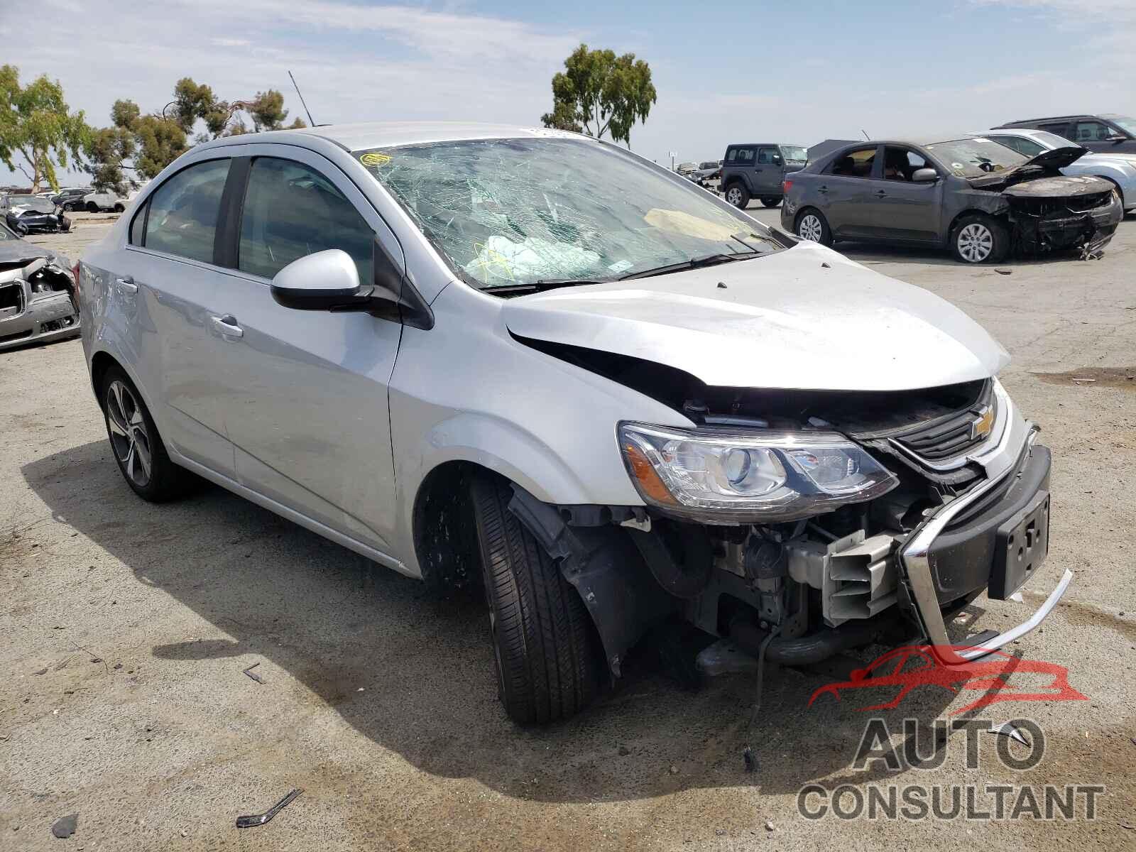 CHEVROLET SONIC 2018 - 1G1JF5SB9J4106609