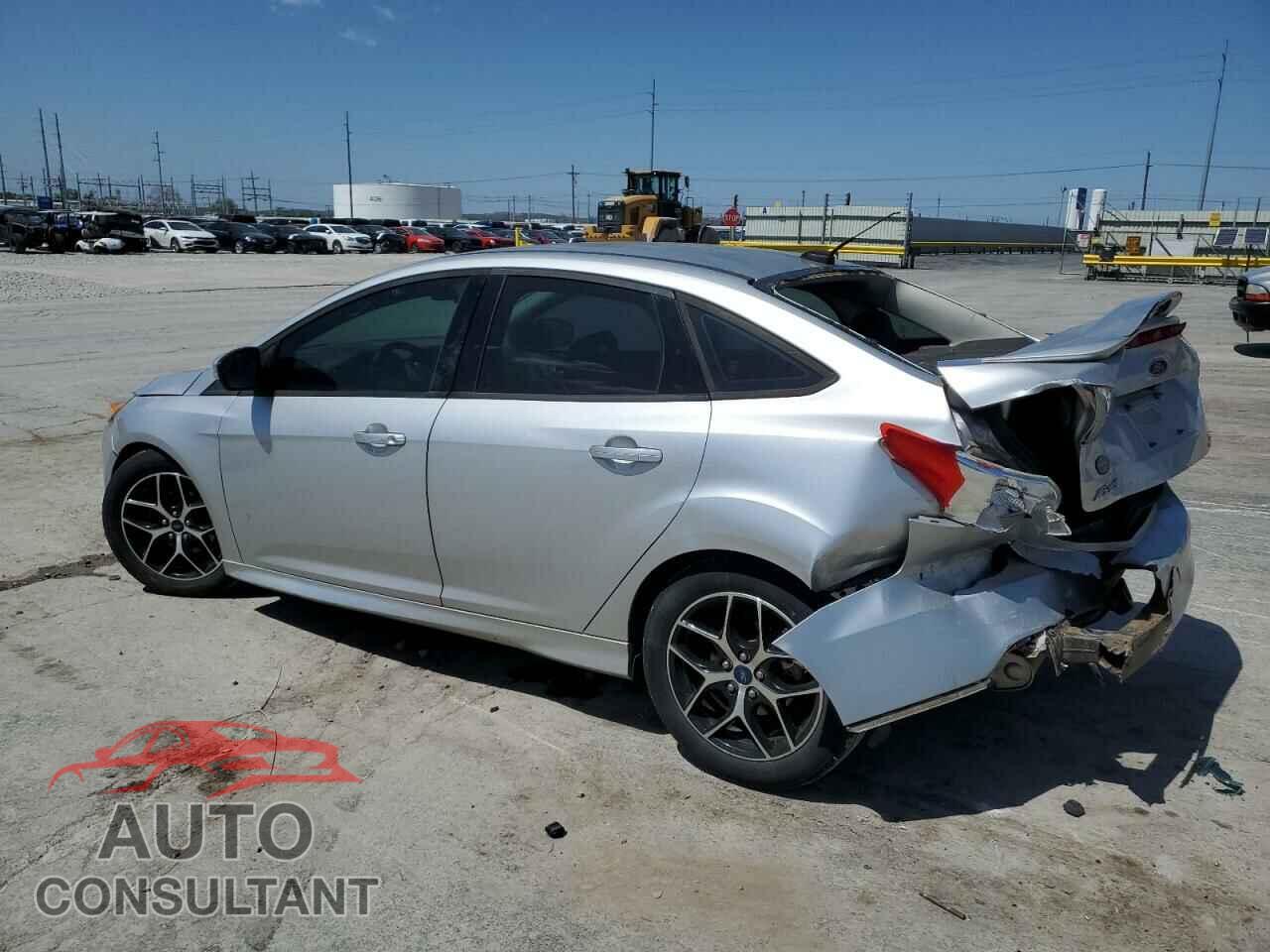 FORD FOCUS 2015 - 1FADP3FE9FL374556
