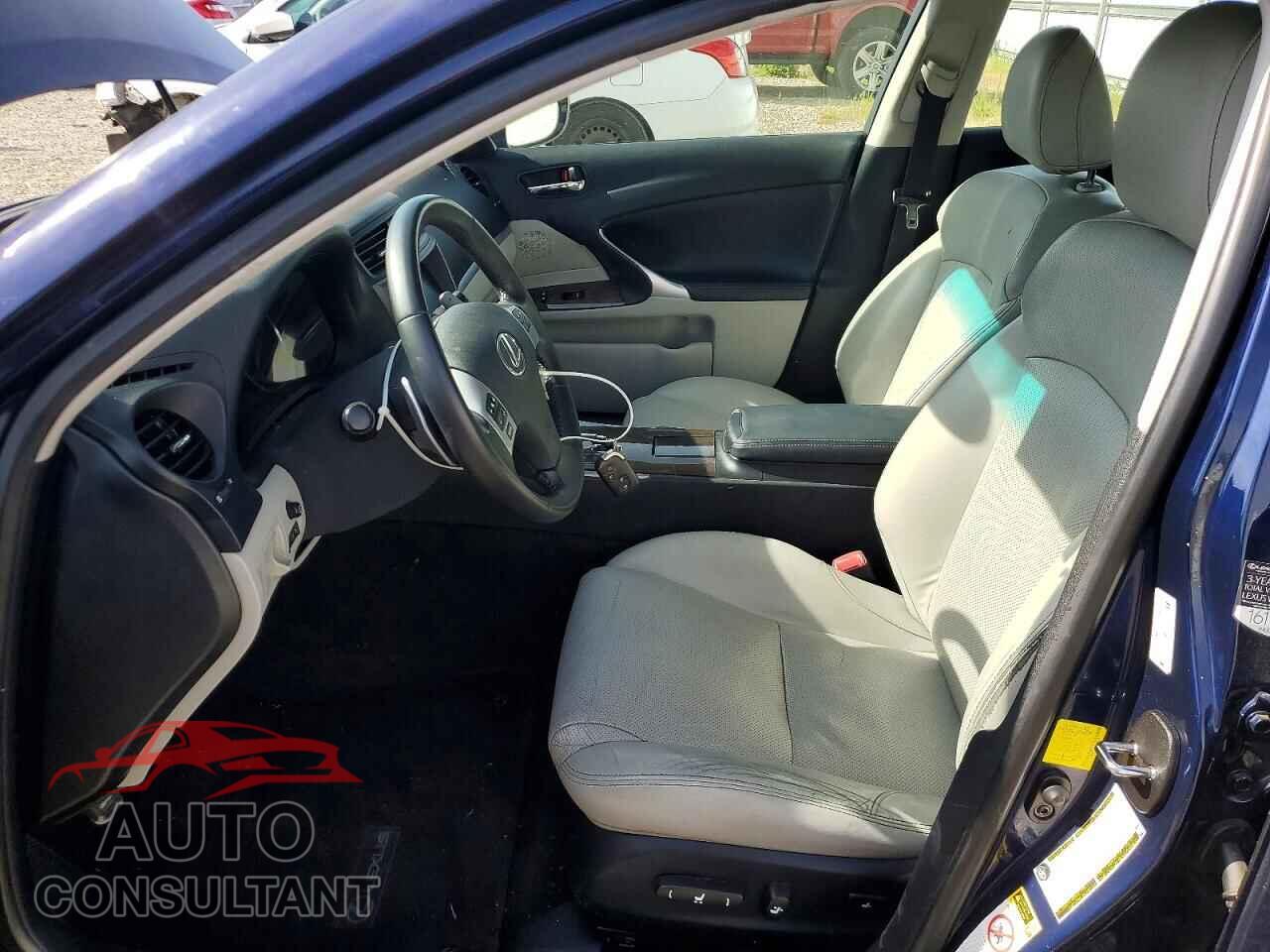 LEXUS IS 2011 - JTHBF5C2XB5145813