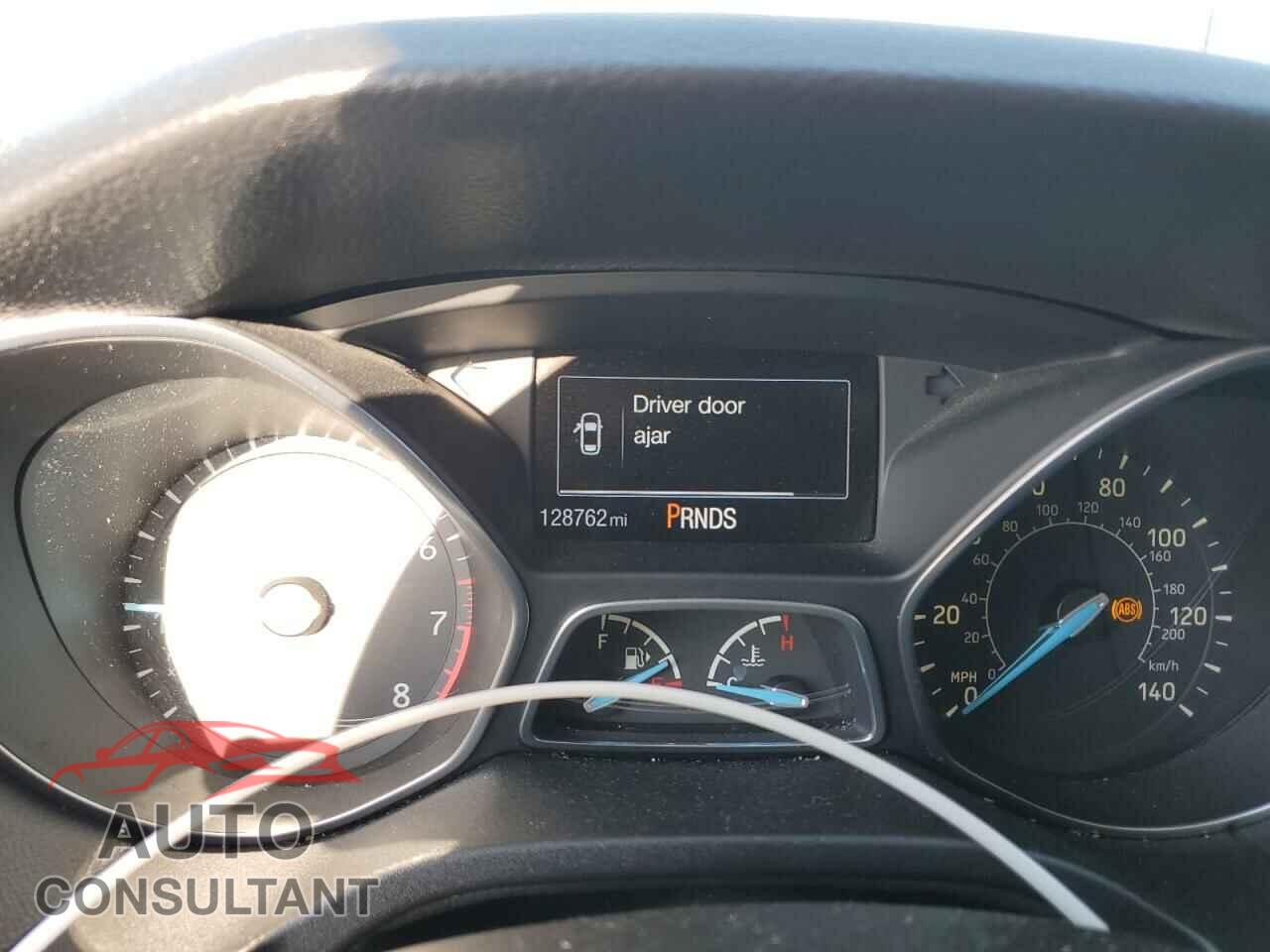 FORD FOCUS 2015 - 1FADP3F22FL347589