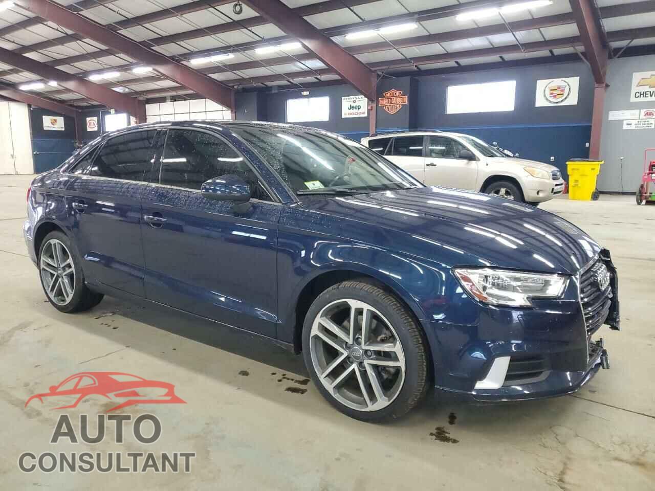 AUDI A3 2018 - WAUB8GFF9J1004305
