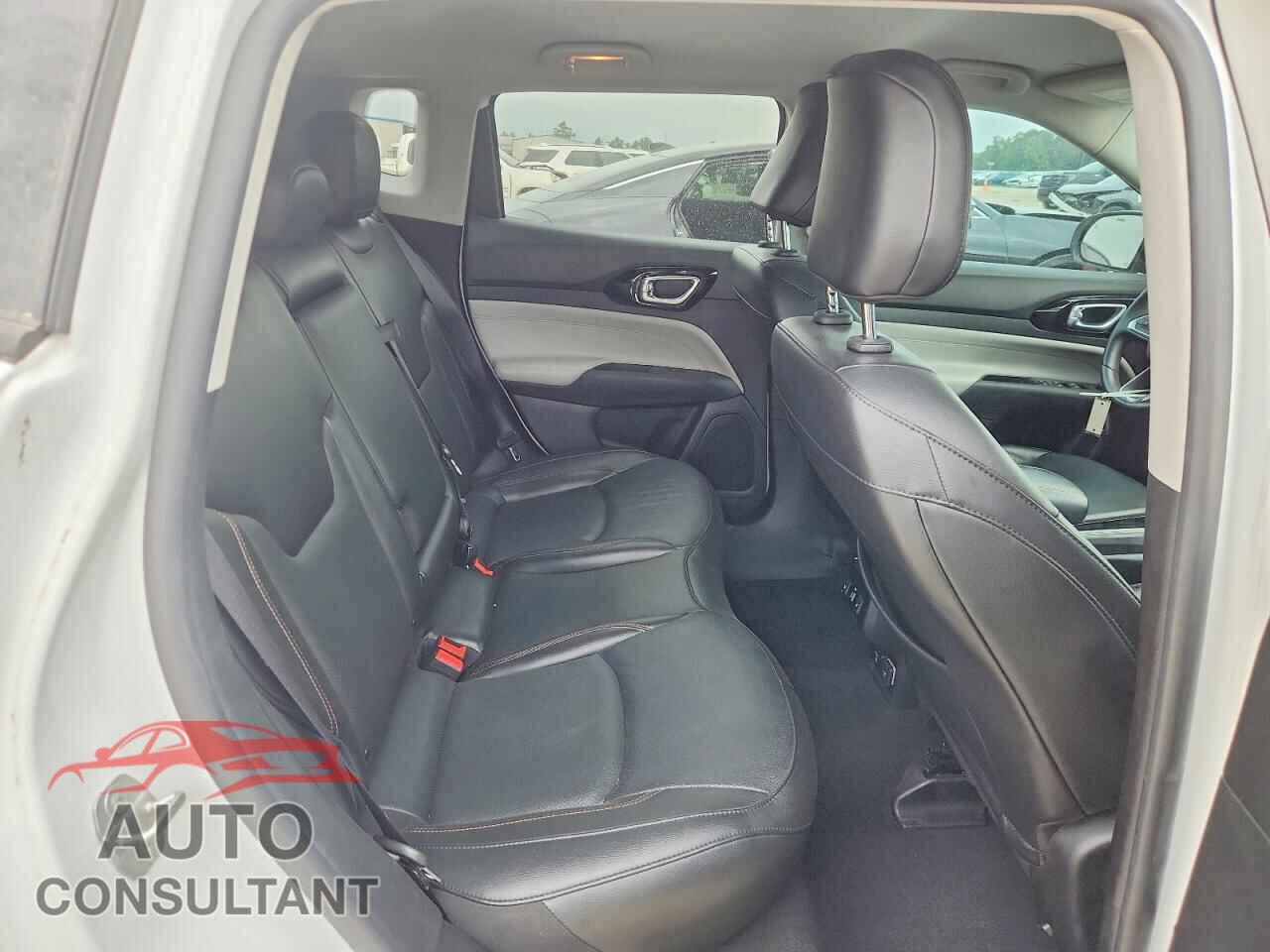 JEEP COMPASS 2022 - 3C4NJDCB6NT143276