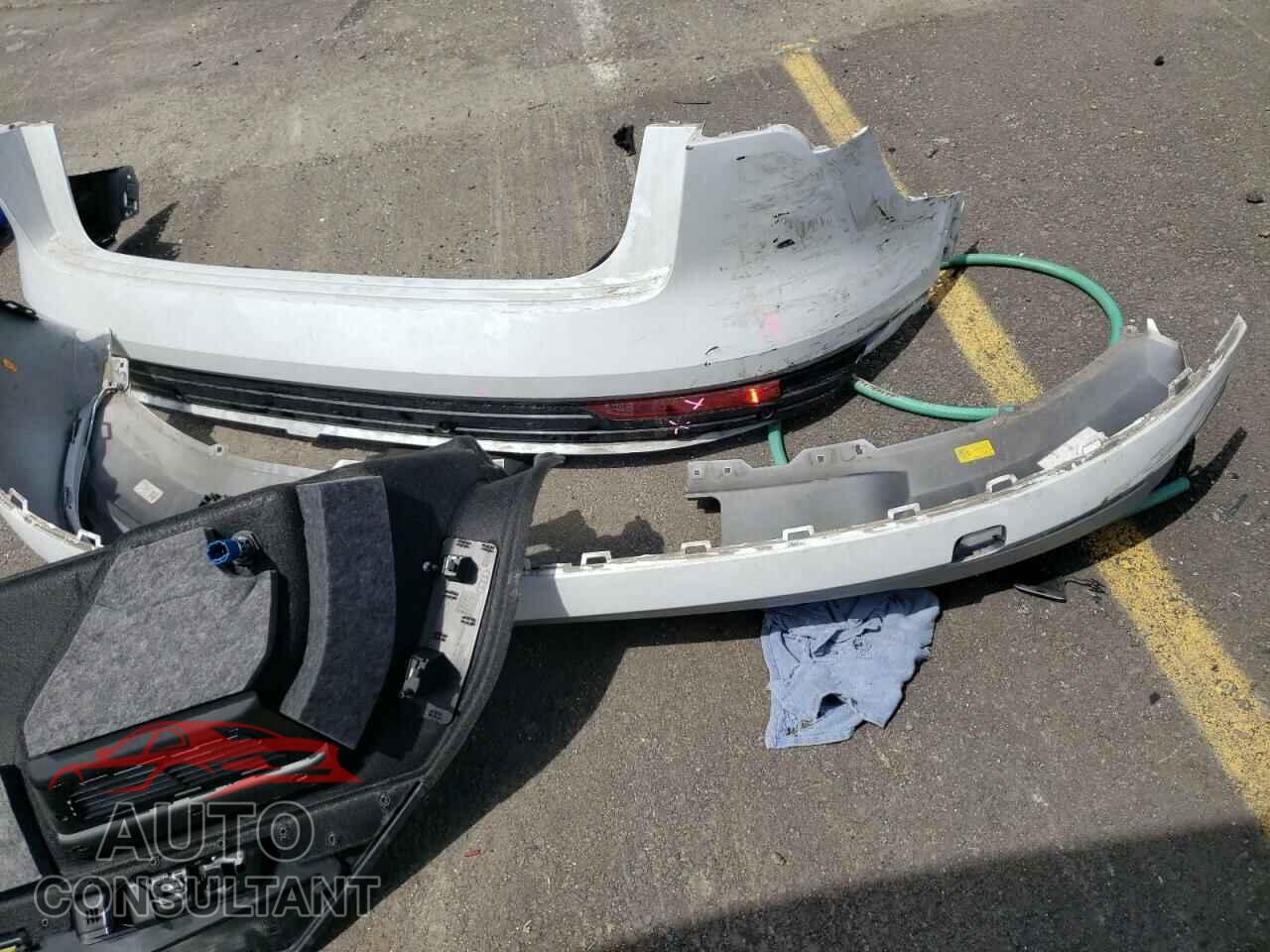 AUDI E-TRON 2019 - WA1VABGEXKB024128